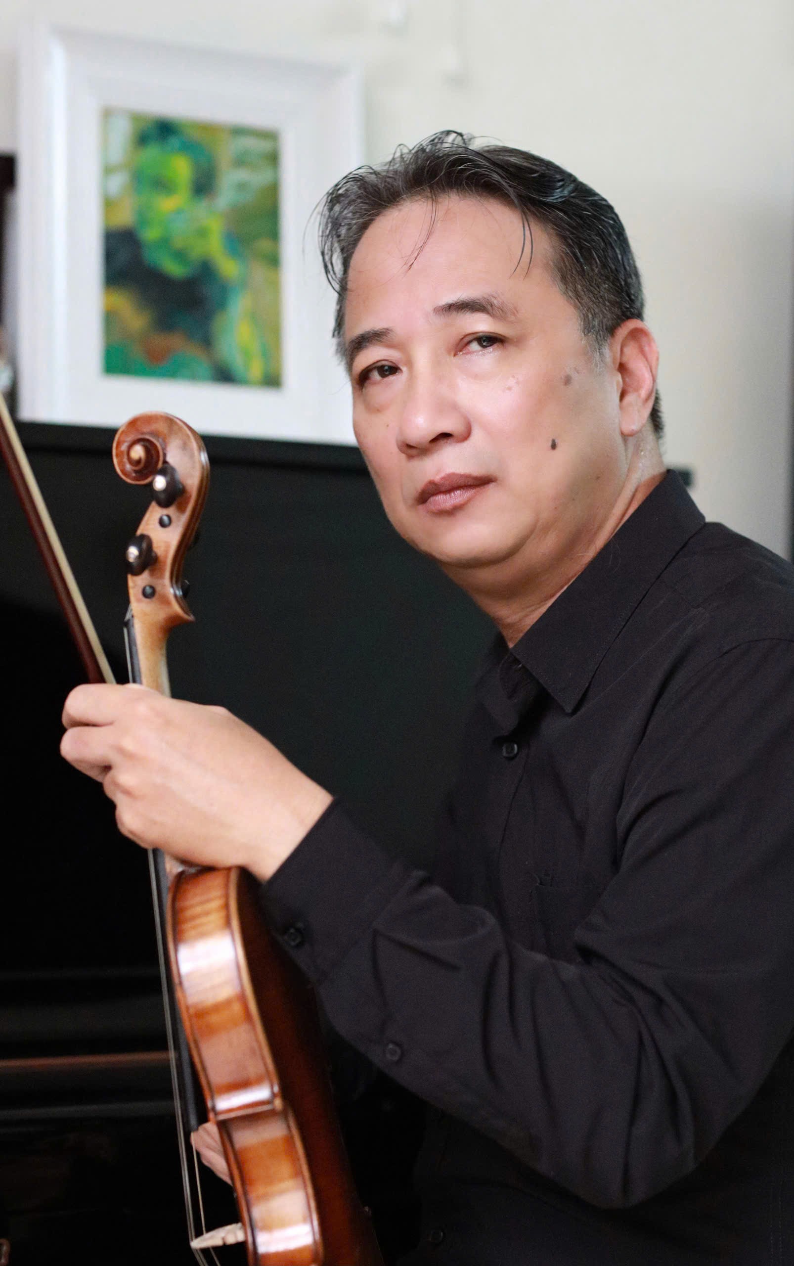 8-nghe-si-violin-tri-toan-giang-vien-nhac-vien-tphcm-1787509311.jpg