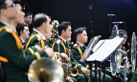 VAI TRÒ CỦA KÈN TRUMPET TRONG KIẾN TẠO  KHÔNG GIAN ÂM NHẠC GIAO HƯỞNG QUÂN ĐỘI QUA  CHƯƠNG TRÌNH “THANH ÂM DƯỚI ÁNH MẶT TRỜI”  VÀ “GIAO HƯỞNG NON SÔNG”