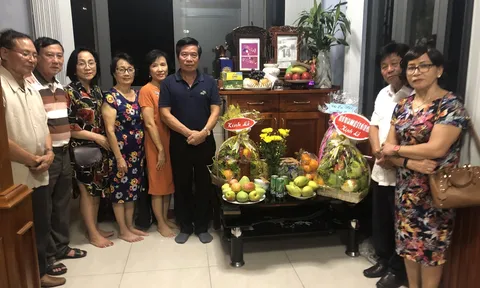 Nghĩa tình với liệt sĩ