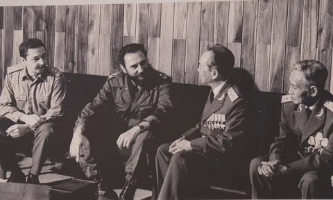 Đại tướng Võ Nguyên Giáp - Tổng tư lệnh Fidel Castro: Sự gặp gỡ lý tưởng cách mạng của hai huyền thoại thế kỷ XX