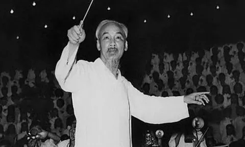Âm hưởng đại đoàn kết: Nhớ lại khoảnh khắc Bác Hồ bắt nhịp bài ca kết đoàn trong không gian ngày hội non sông