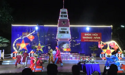 Rộn ràng không khí Tết Trung thu nơi biển đảo Trường Sa