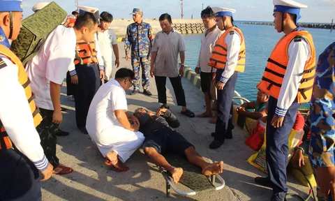 Ngư dân Quảng Ngãi được bệnh xá đảo Song Tử Tây, Đặc khu Trường Sa cấp cứu kịp thời