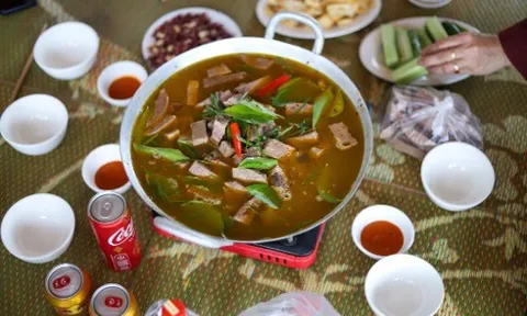 Mâm cơm miền sơn cước: Khi khói bếp kể chuyện núi rừng