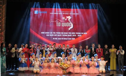 Chương trình “Giai điệu Tổ quốc” vinh danh các tác phẩm âm nhạc tiêu biểu 50 năm đất nước thống nhất 
