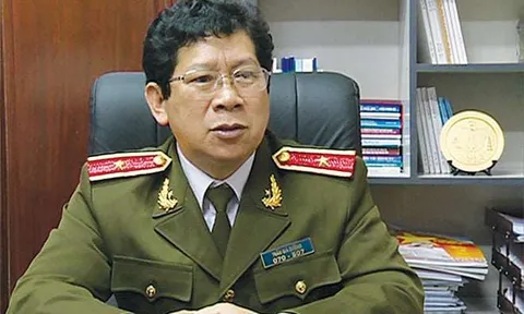 Người nghệ sĩ mang sắc phục: Hành trình từ thanh âm đến những "mầm sống" từ gốc cây vô tri