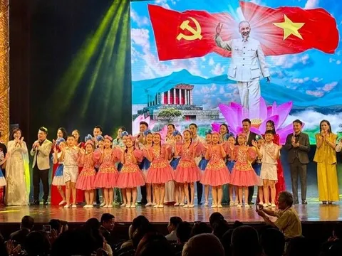 Ngân vang “Giai điệu Tổ quốc” mừng Ngày Âm nhạc Việt Nam