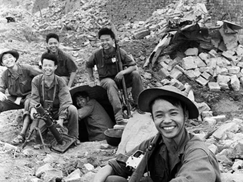 “Những người lính sang sông”: Khúc tráng ca tri ân những người lính cụ Hồ trong trận chiến 81 ngày đêm tại Thành cổ Quảng Trị