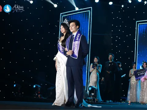 Hành trình rực rỡ khép lại bằng khoảnh khắc đăng quang của Phan Trâm Anh - Hoa khôi Duyên dáng Ngoại thương 2025