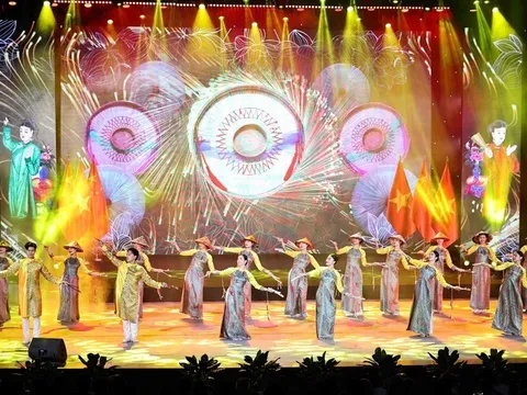 Sự hội quy của tri thức và khát vọng vươn tầm nghệ thuật Việt (Bài 18)