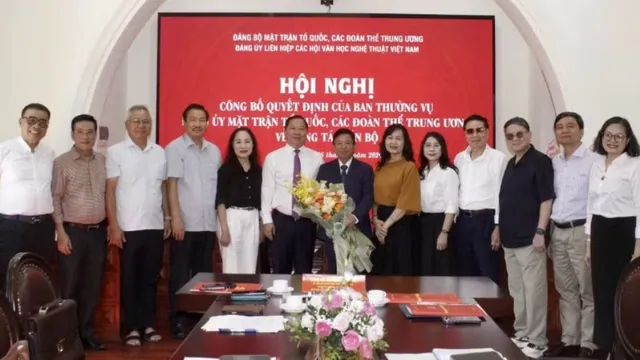 Phó Giáo sư, Tiến sĩ, nhạc sĩ Đỗ Hồng Quân giữ chức Bí thư Đảng ủy Liên hiệp các Hội Văn học nghệ thuật Việt Nam