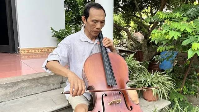 Theo tiếng vĩ cầm về làng Then