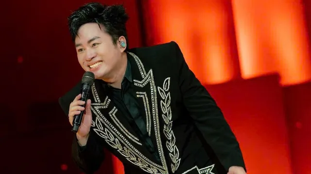 Sự cộng hưởng nội lực và khát vọng khai phá: Khi Tùng Dương "thiêu đốt" không gian Her Concert