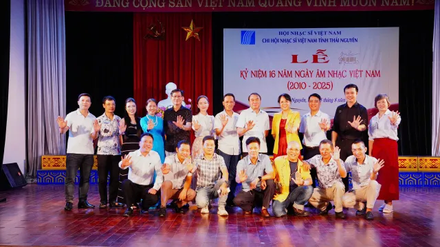 Lễ kỷ niệm 16 năm ngày Âm nhạc Việt Nam