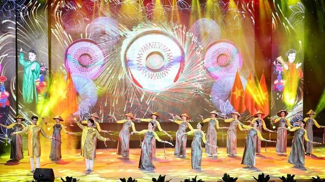 Sự hội quy của tri thức và khát vọng vươn tầm nghệ thuật Việt (Bài 18)