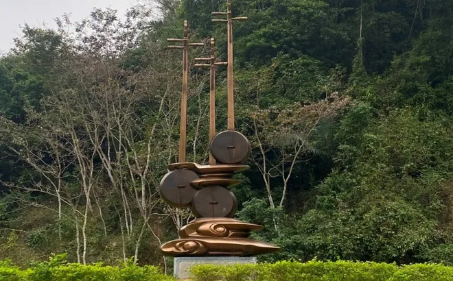 Đàn tính - Biểu tượng văn hoá đặc trưng của dân tộc Tày - Nùng Cao Bằng